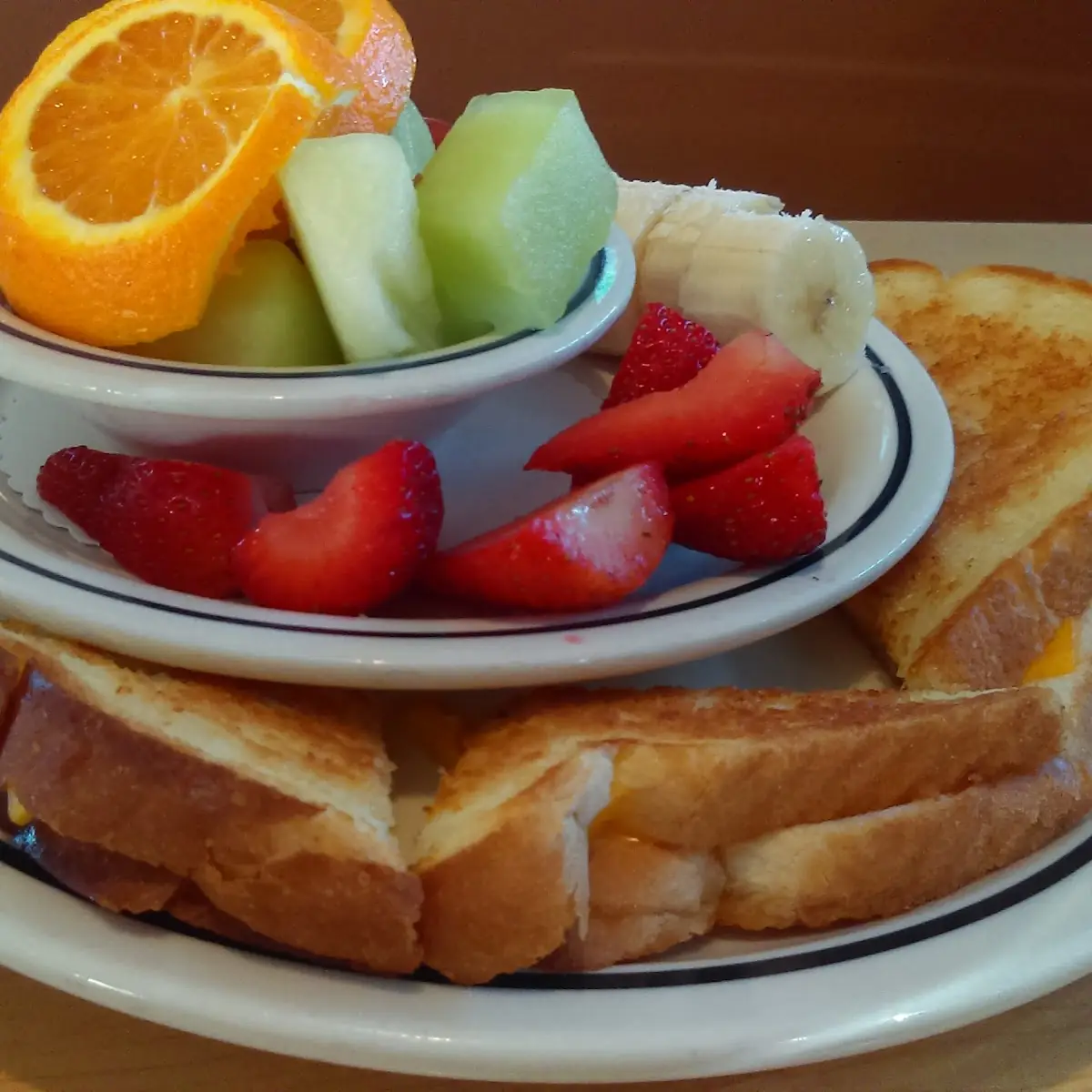 Kid's Grilled Cheese Sandwich with Fresh Fruit