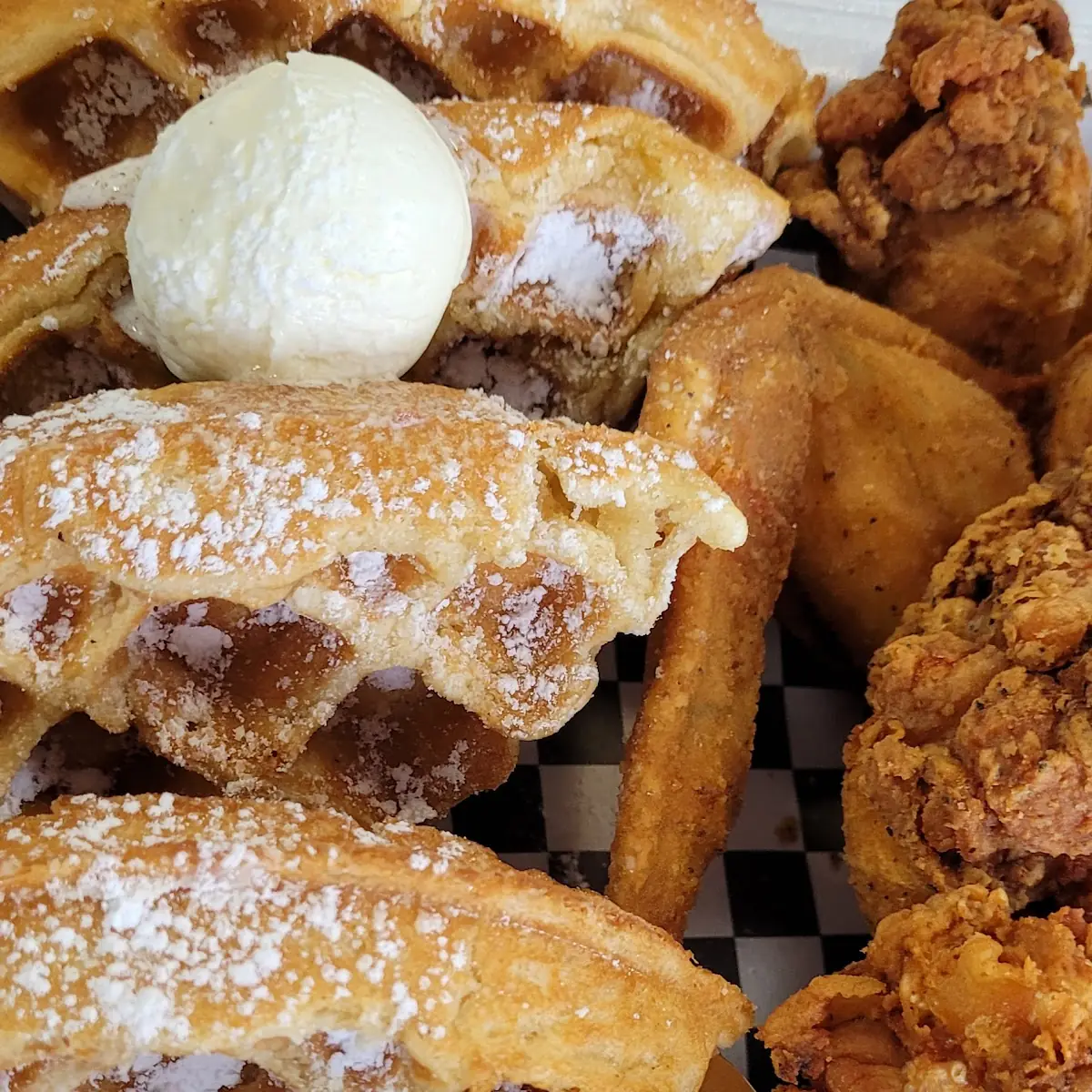 Chicken & Waffle