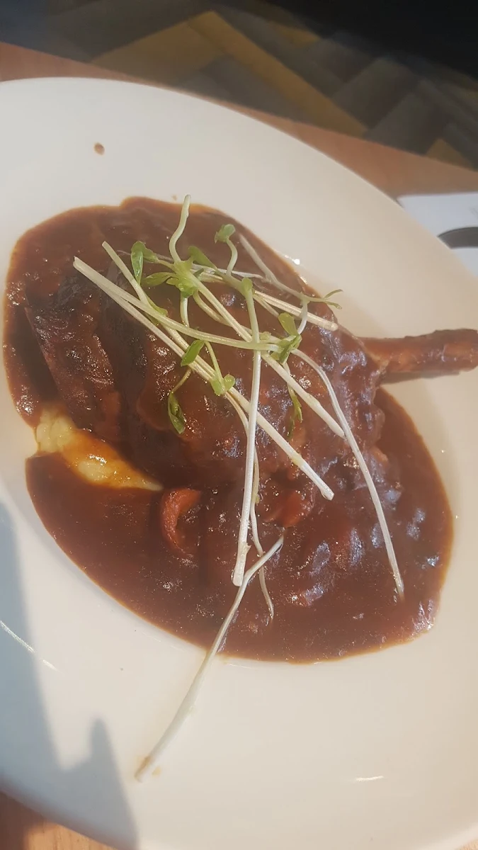 Lamb Shank, The Courthouse Hotel