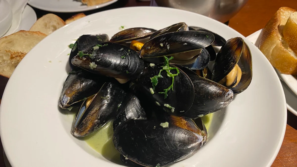 West Coast Mussels, Crêpe Montagne