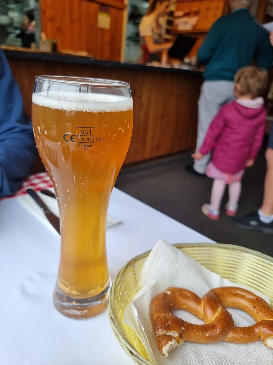 Erdinger Weissbier, Austrian Club Restaurant