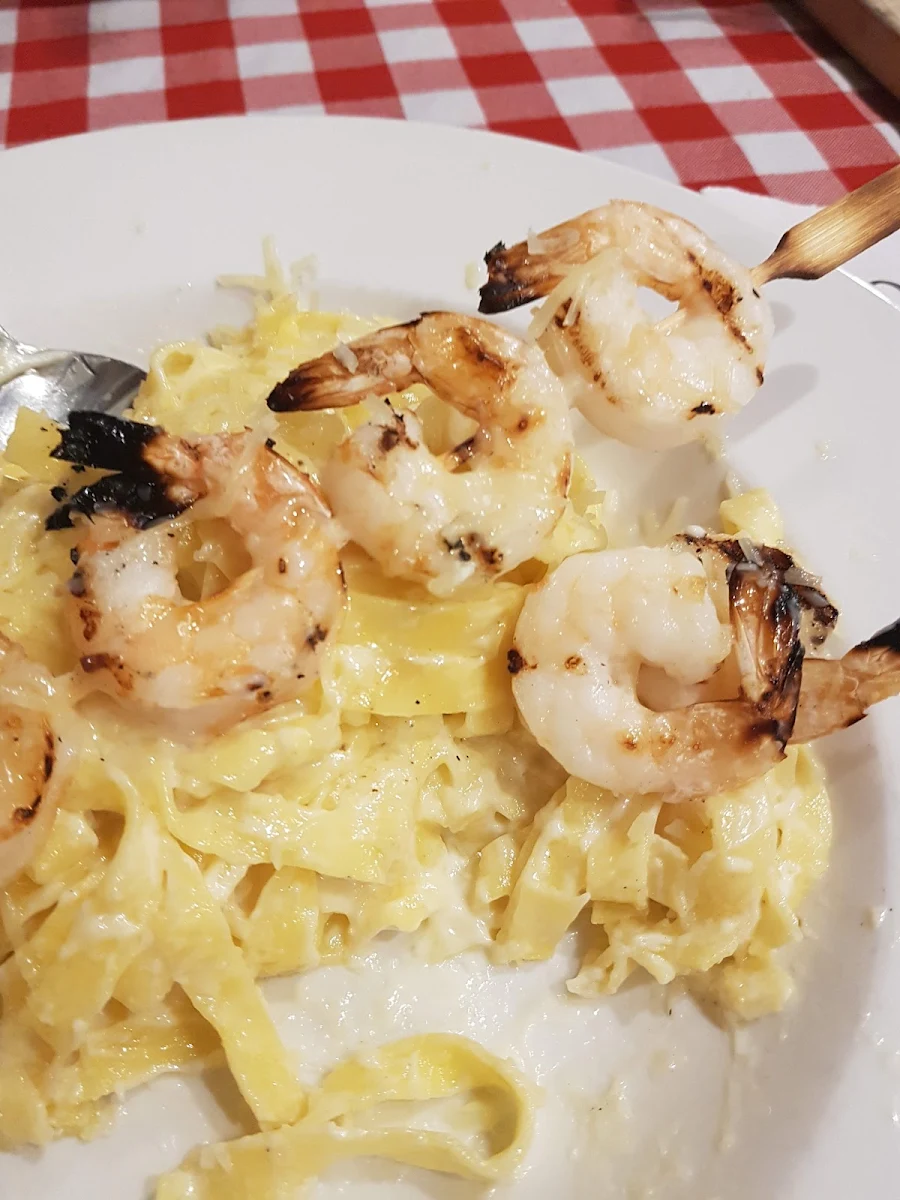 Shrimp Alfredo, Farina Ristorante