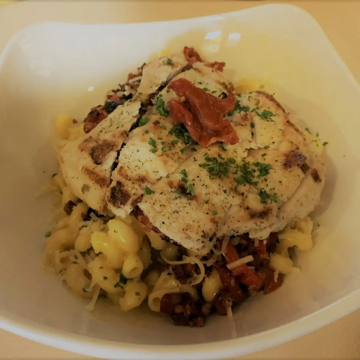 Grilled Chicken Mac and Cheese