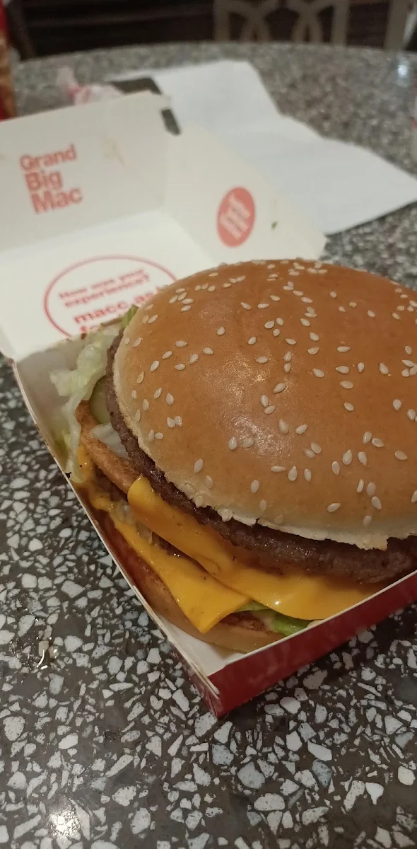 Grand Big Mac, McDonald's Crown Casino II