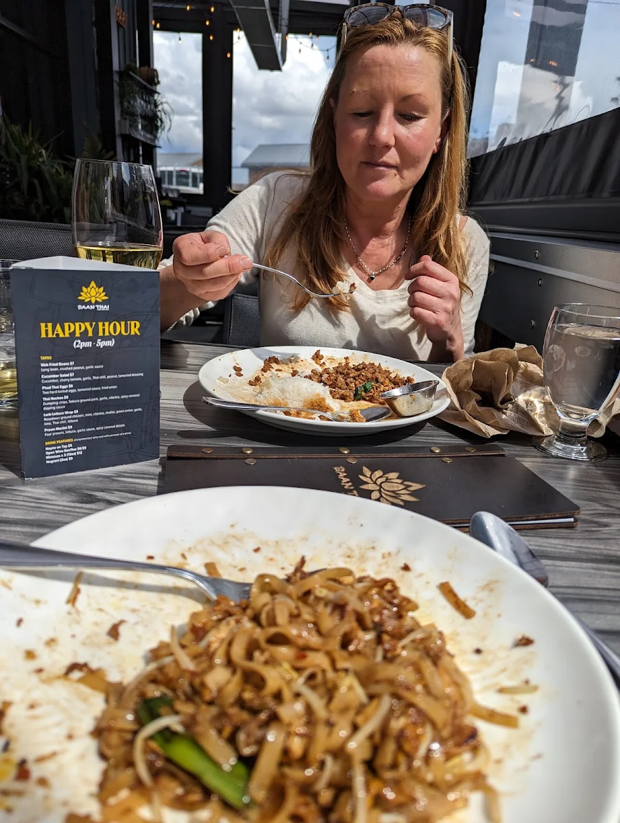 Drunken Noodles, Baan Thai Wok & Bar