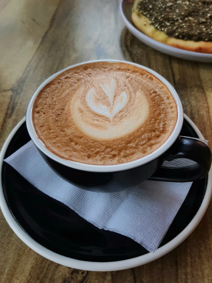 Flat White Coffee, Macchiato & Co (Scott St)