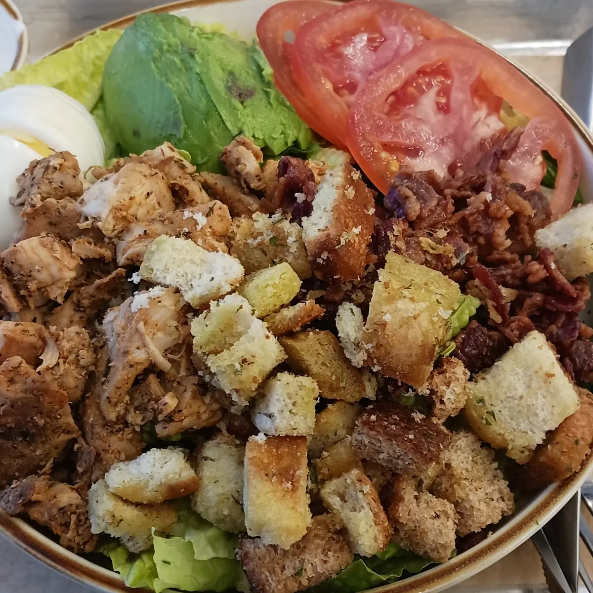 Avocado Chicken Bacon Salad