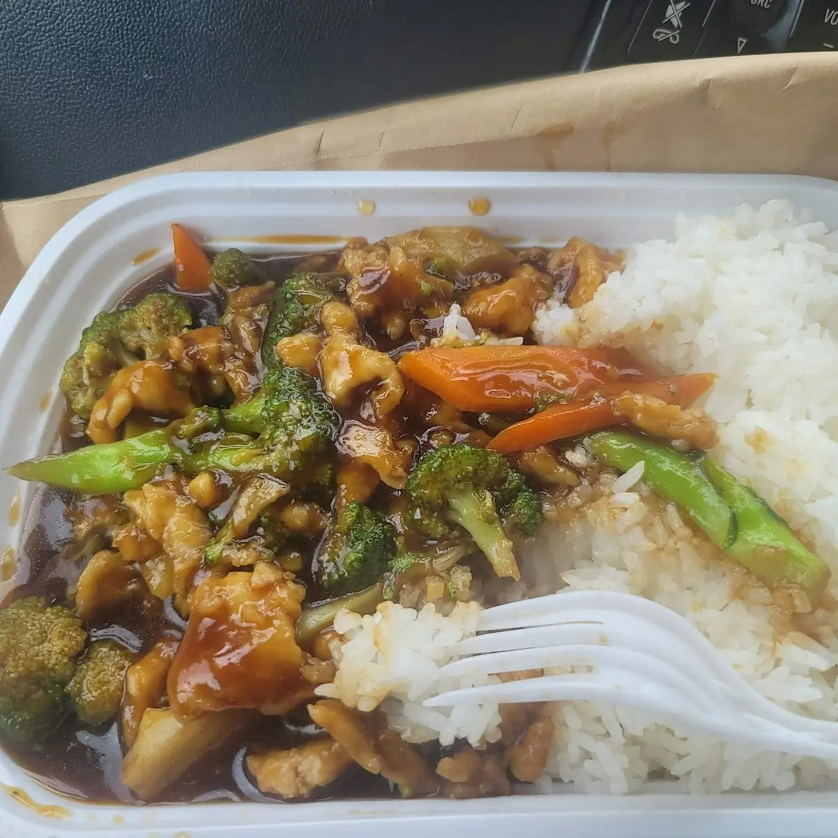 Chicken Broccoli with White Rice