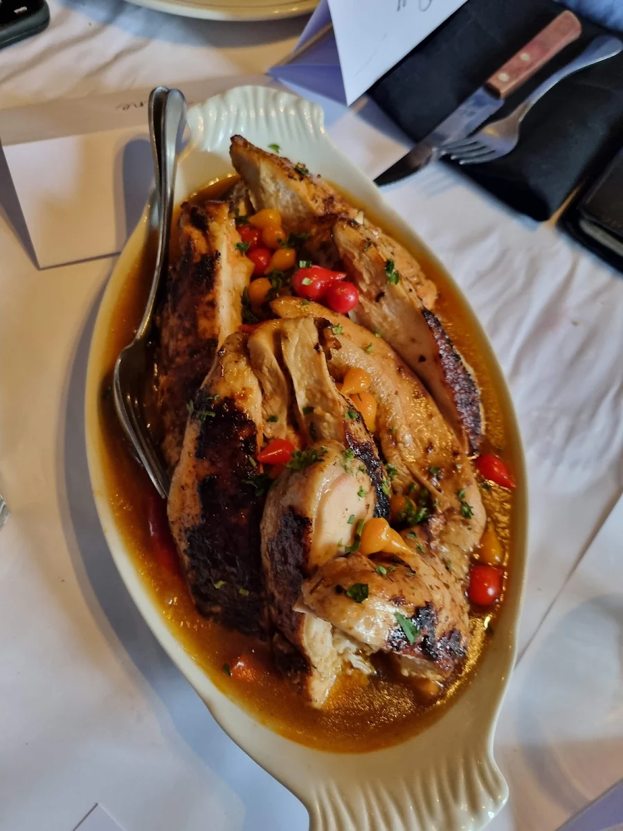 Poulet Fondant & Piperade Basque