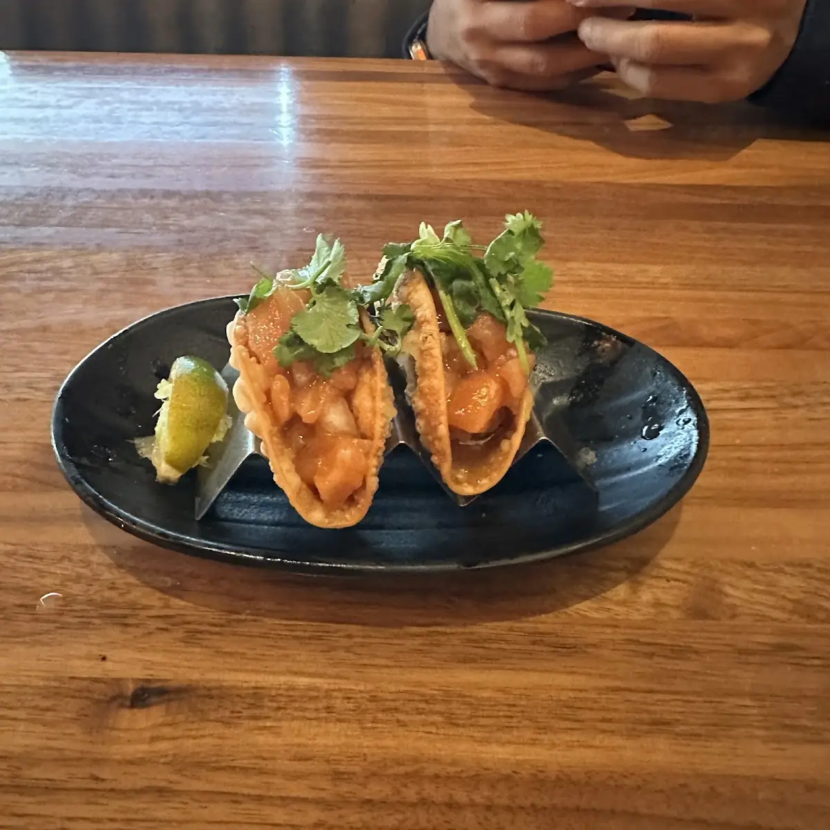 Salmon Poke Tacos 2 pcs