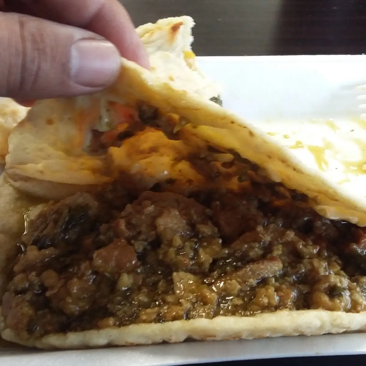 Quesadilla de Chicharrón En Salsa Verde