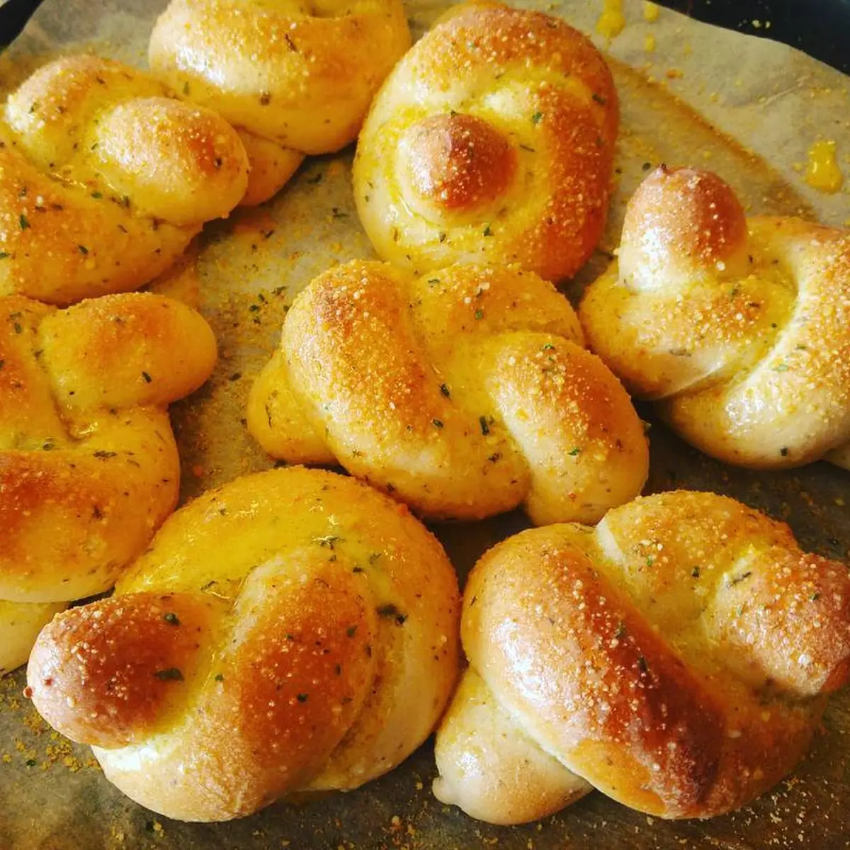 Garlic Knots