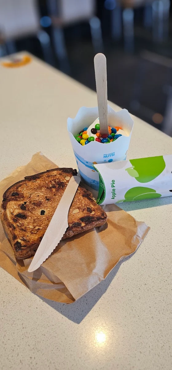 mc Flury Apfel Tasche Und Rosine Brot, McDonald's Glenmore