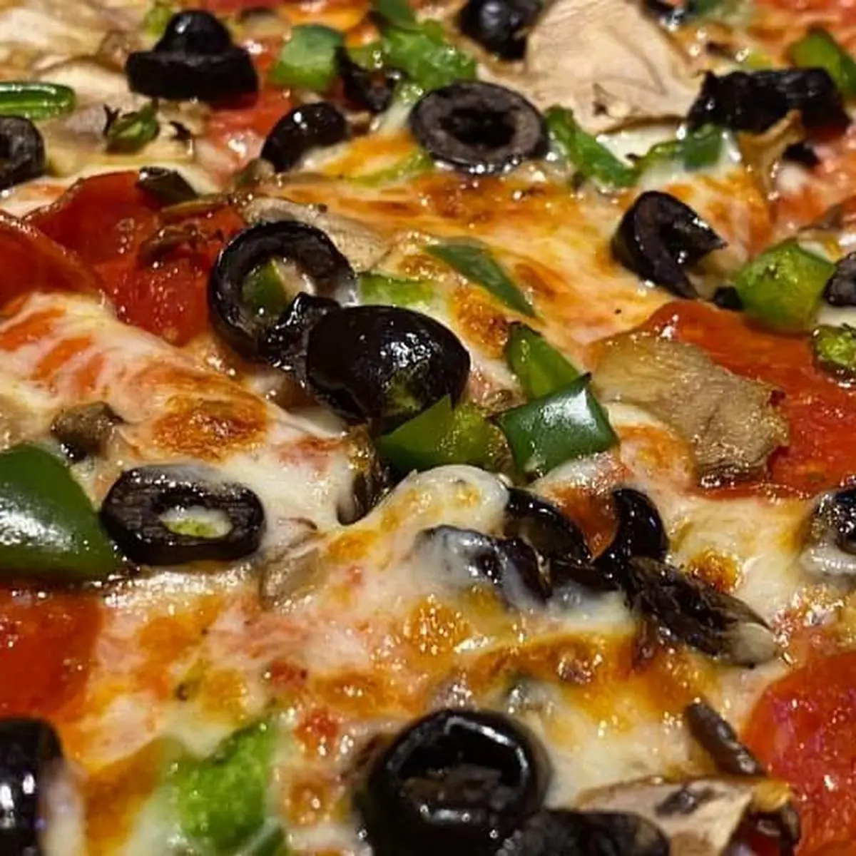 Deluxe Pizza