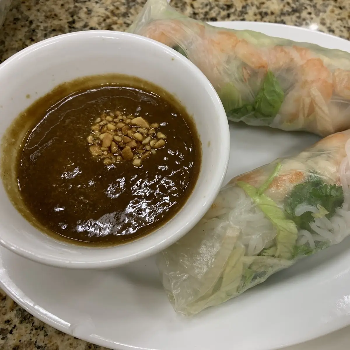 Summer Rolls and Hoisin Sauce with Peanut