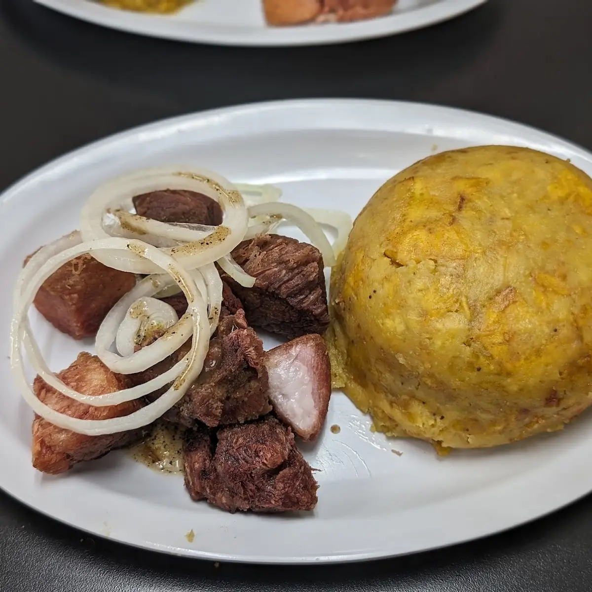 Mofongo Y Carne Frita