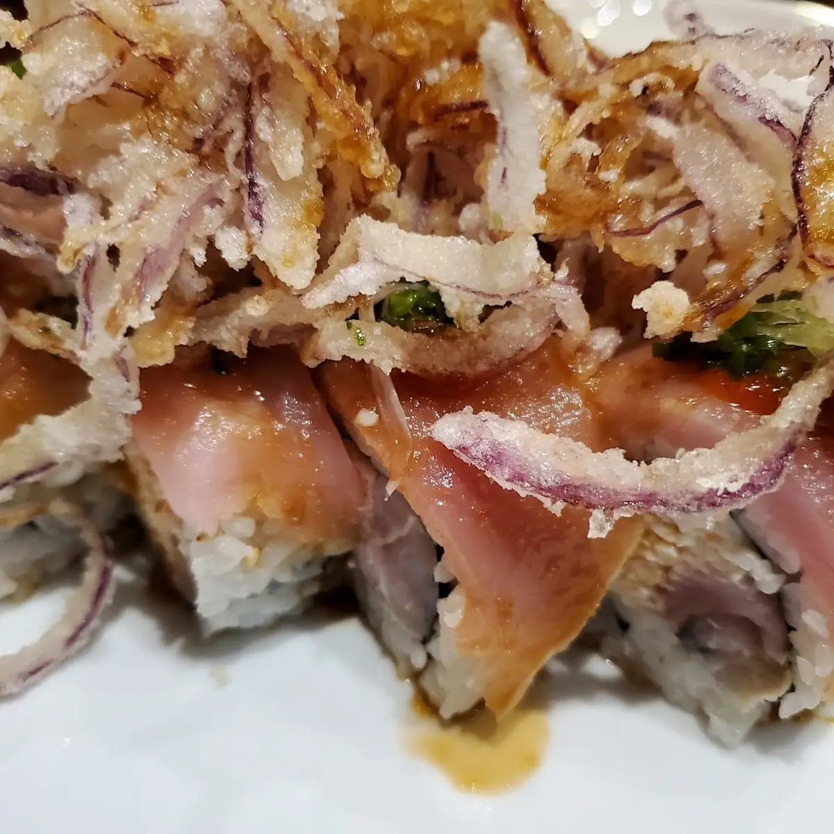 Seared Spicy Albacore Sashimi with Crispy Onion