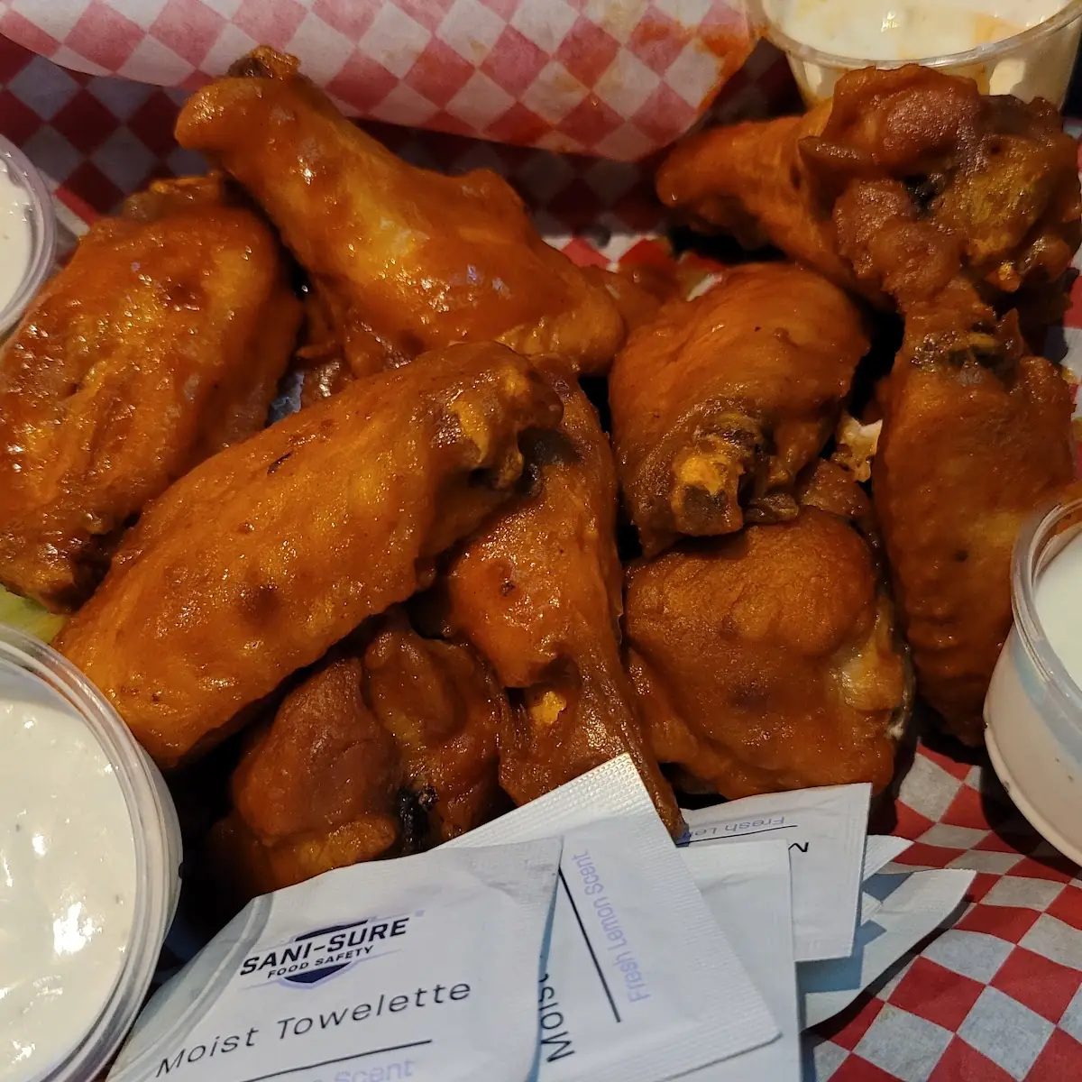 Chicken Wings with Fries