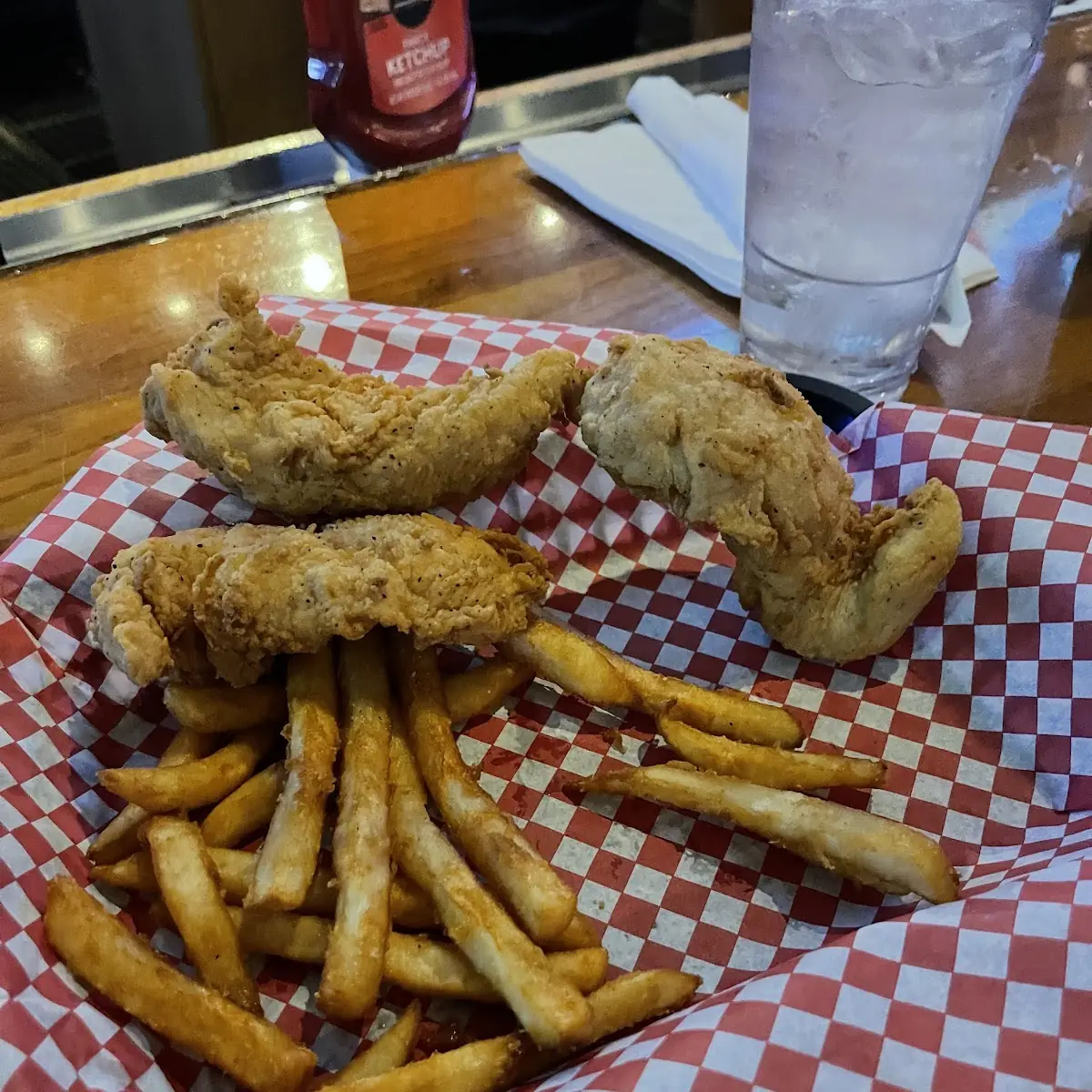 Fuzzy’S Fish - N- Chips