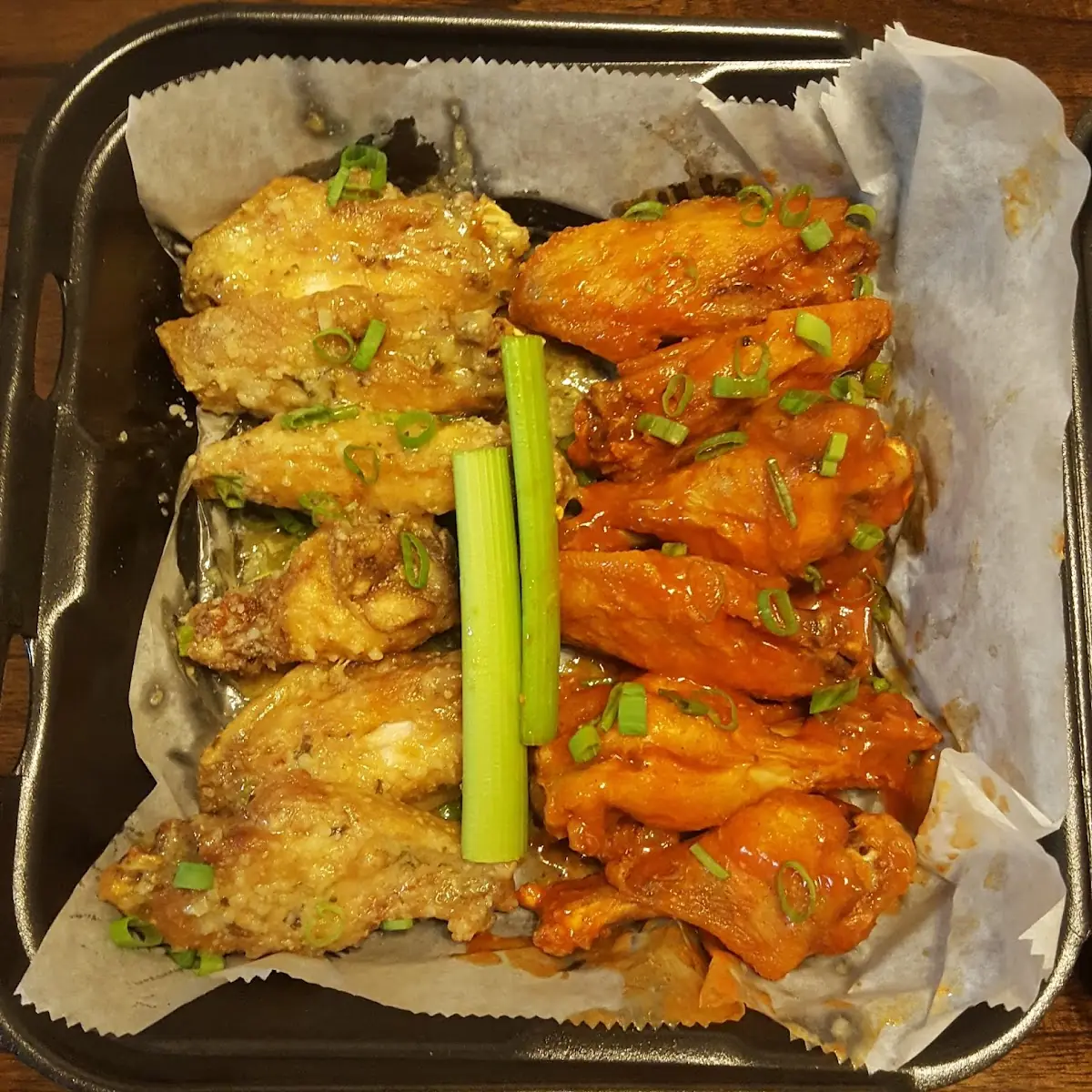 Garlic Parmesan & Buffalo Wings