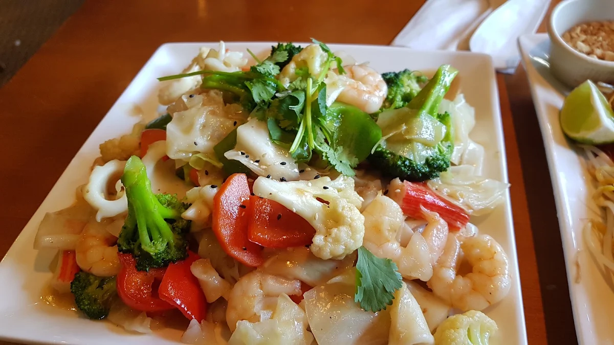 Seafood Chow Fun