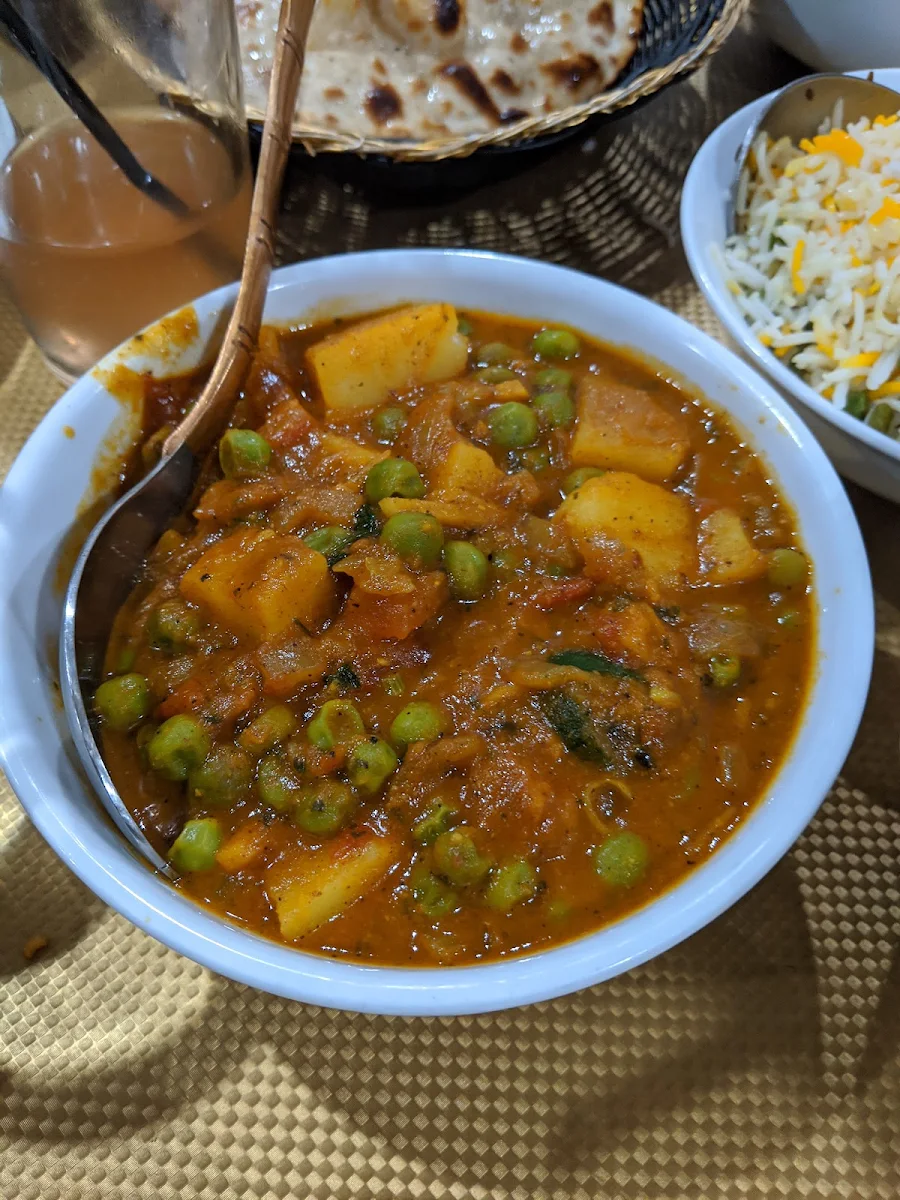 Aloo Mutter Tamatar