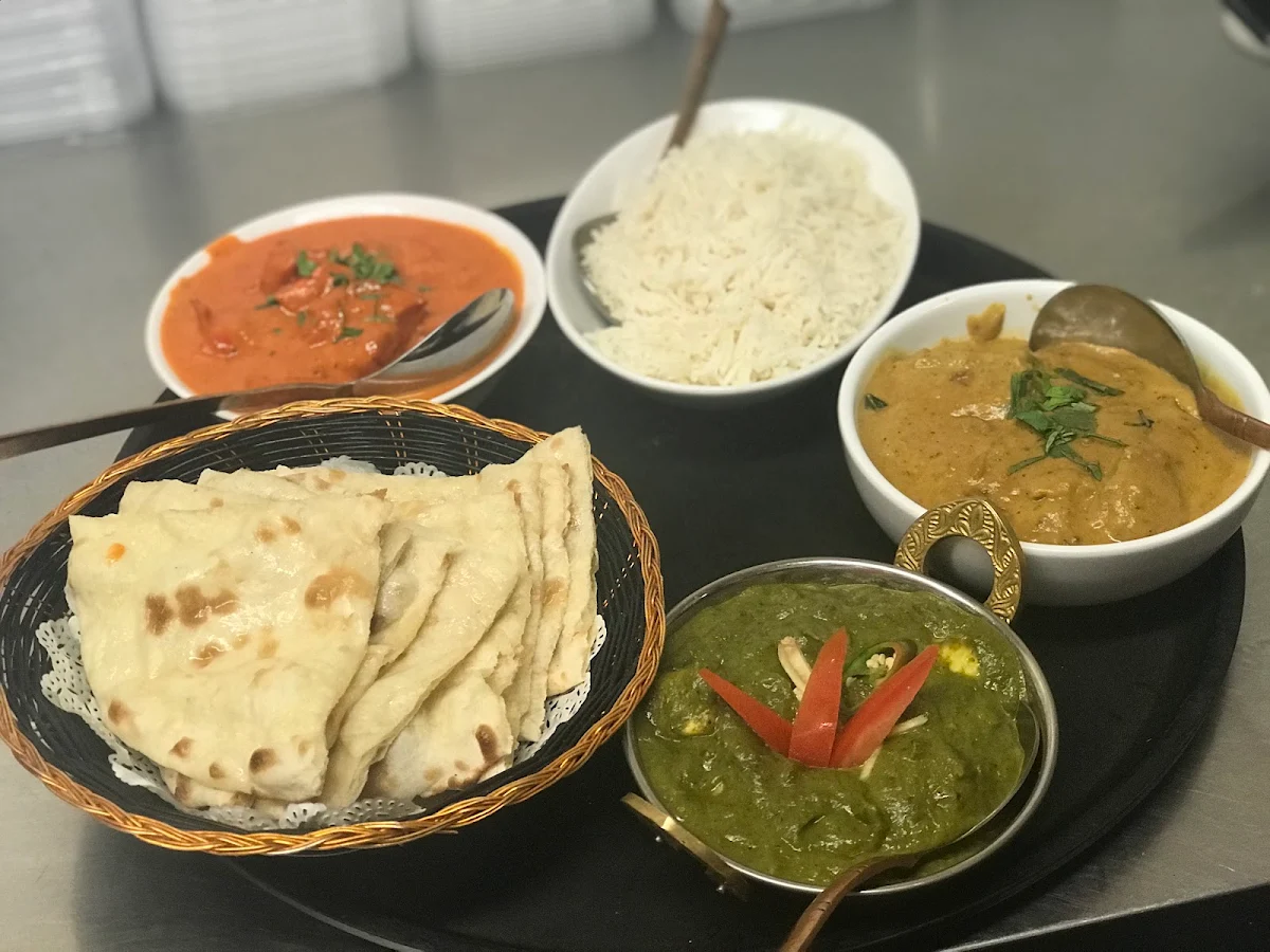 Butter Chicken Naan Rice Palak Paneer Dal Makhani