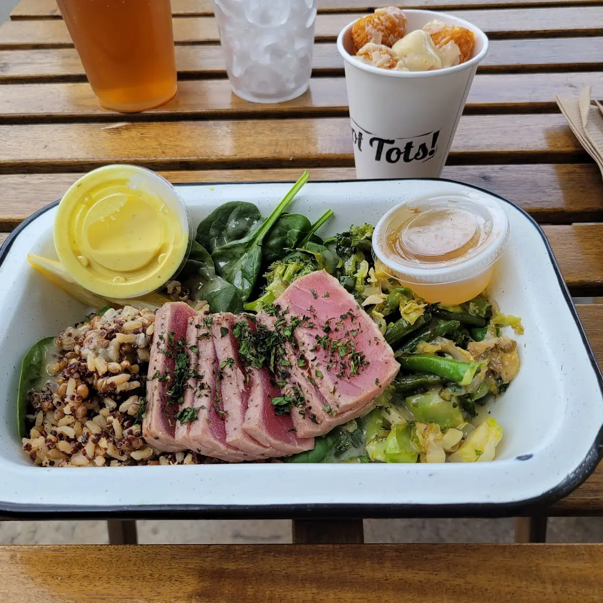 Seared Tuna w Greens & Grains