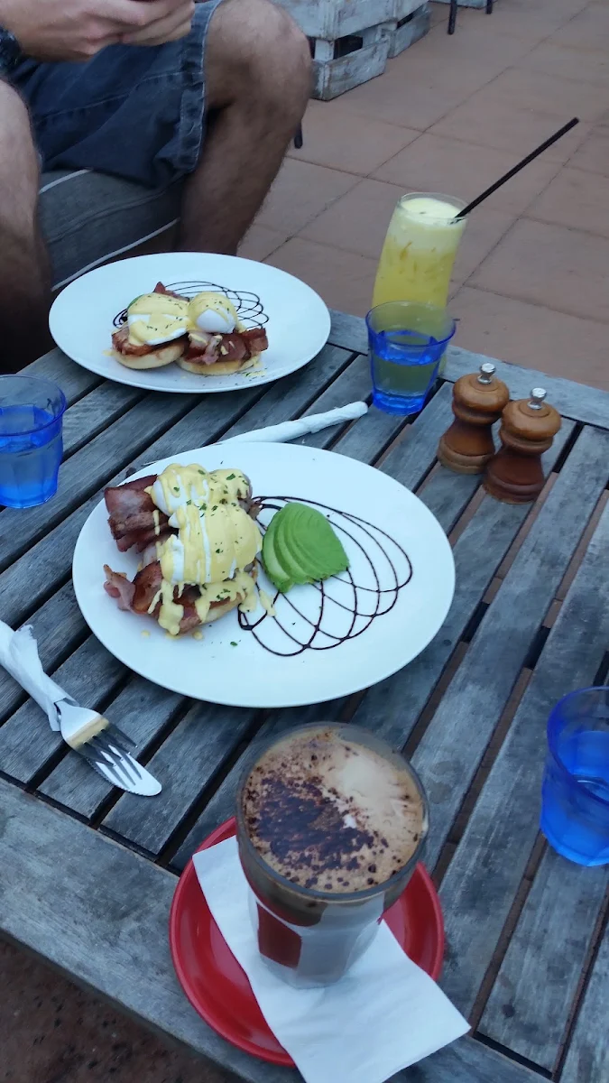 Eggs Benedict, Hidden Perk