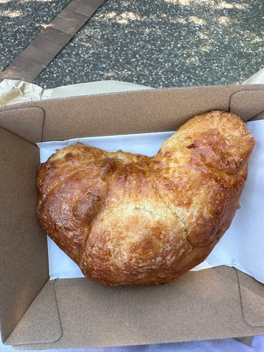 Plain Croissant, Hidden Perk