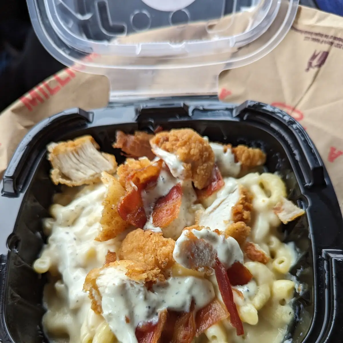Loaded Chicken Bacon Ranch Mac N Cheese