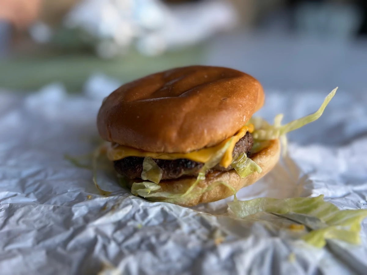 Cheeseburger, All Out Burger (Barrhaven)