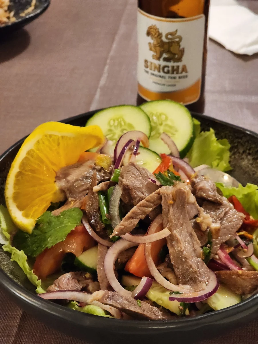 Thai Beef Salad, Thai Tanee Yeppoon
