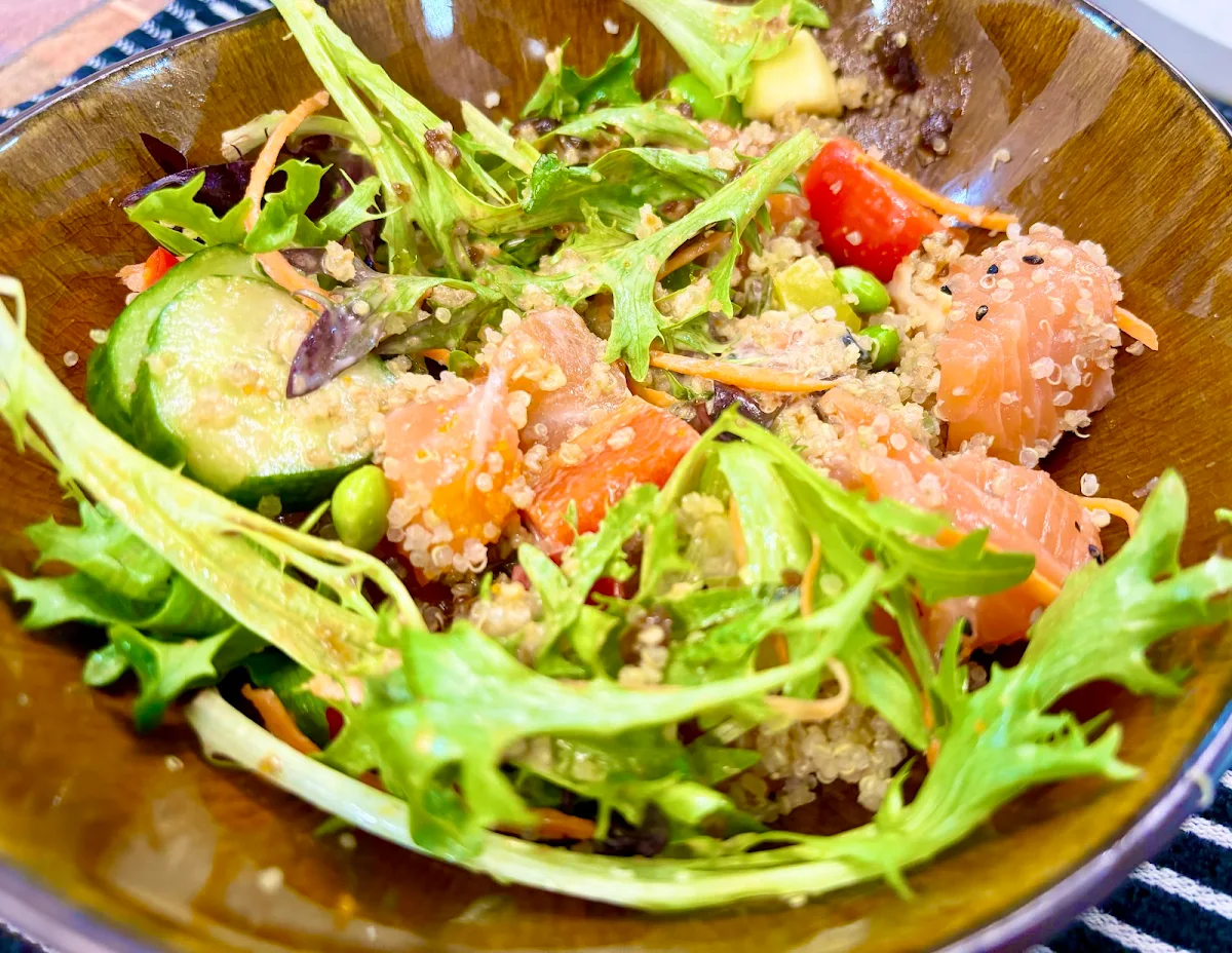 Salade Repa Saumon Fumé Smoked Salmon Meal Salad, Ōma sushi