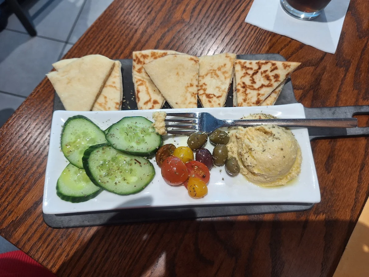 Hummus Plate