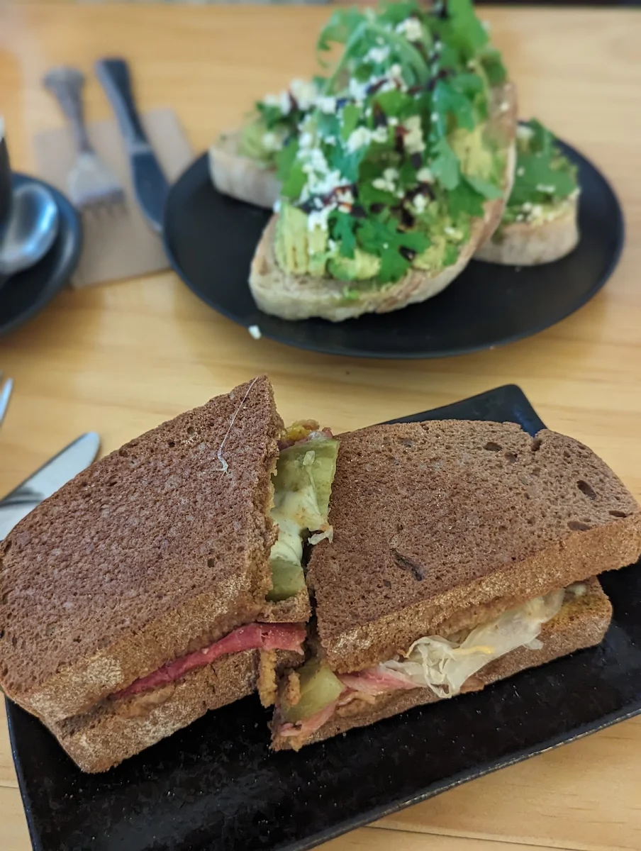 Ny Reuben, Hoi Polloi - Espresso Bar