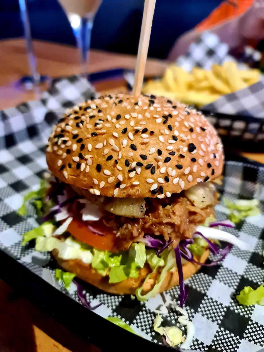 Hawaiian BBQ Pulled Pork Burger