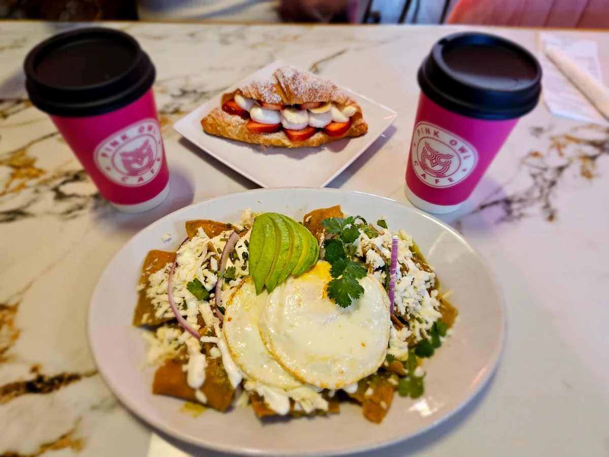 Chilaquiles Verdes & Rojos