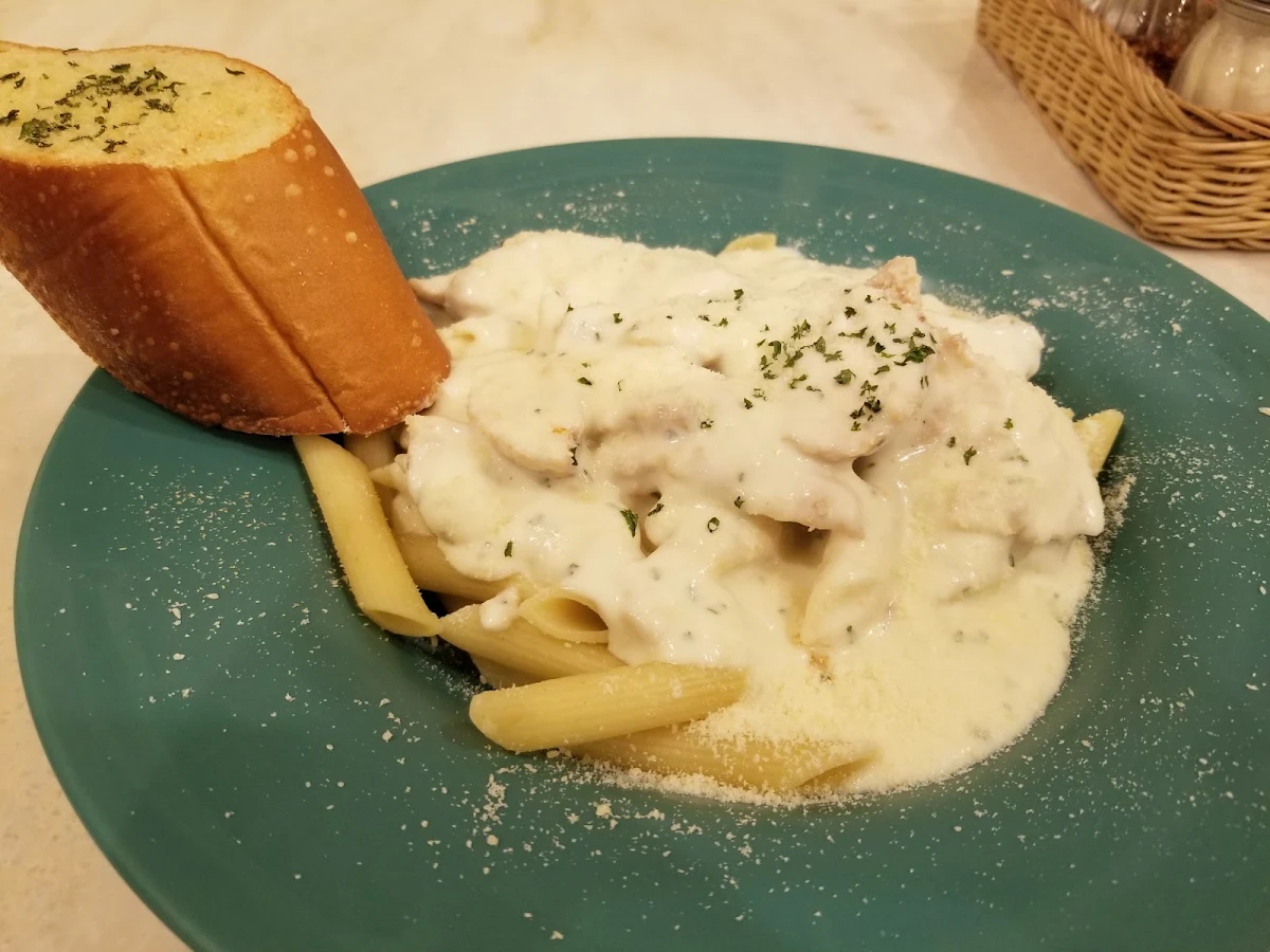 Chicken Alfredo Penne