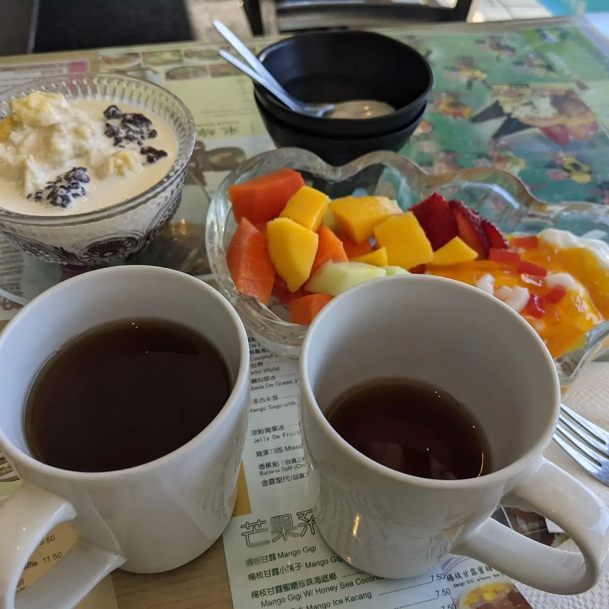Hot Tea Black Rice Dessert Fresh Fruit Dessert