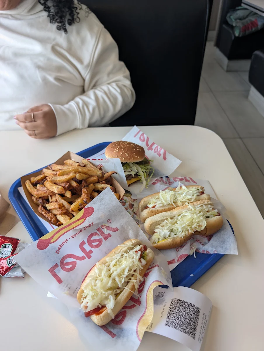Highlights, Restaurants Pataterie La Belle Province