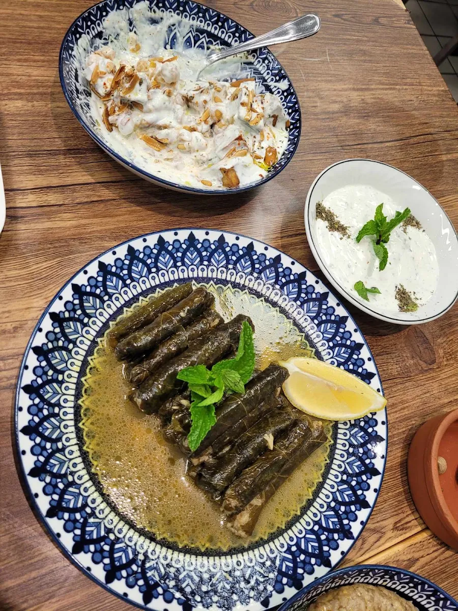 Feuille de Vigne, Kamoun Restaurant مطعم كمون لافال (حلال)