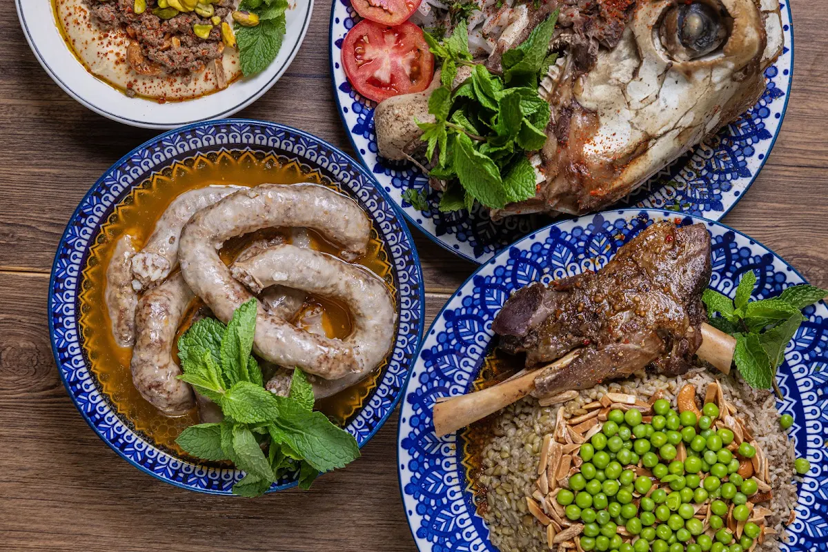 Highlights, Kamoun Restaurant مطعم كمون لافال (حلال)