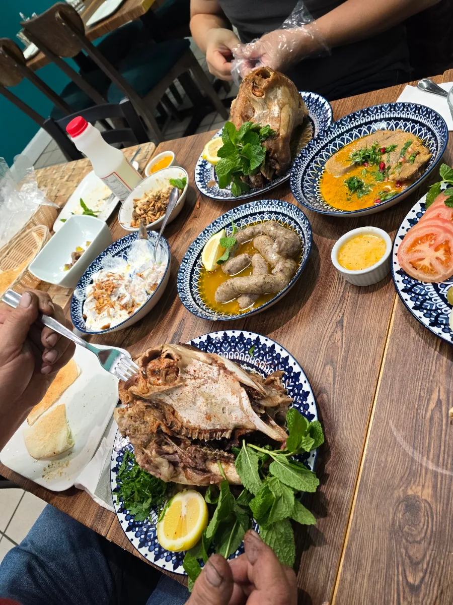 Highlights, Kamoun Restaurant مطعم كمون لافال (حلال)