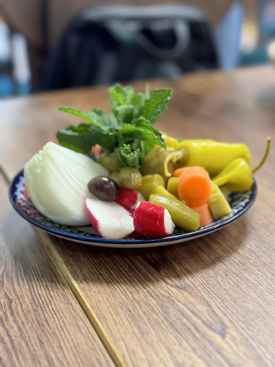 Mixed Vegetable Plate, Kamoun Restaurant مطعم كمون لافال (حلال)
