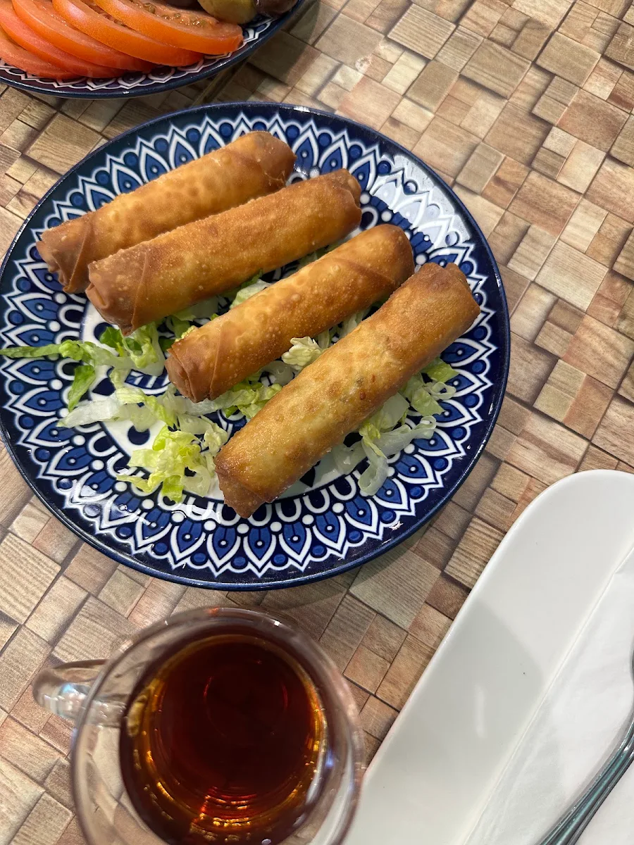 Rouleaux de Fromage, Kamoun Restaurant مطعم كمون لافال (حلال)