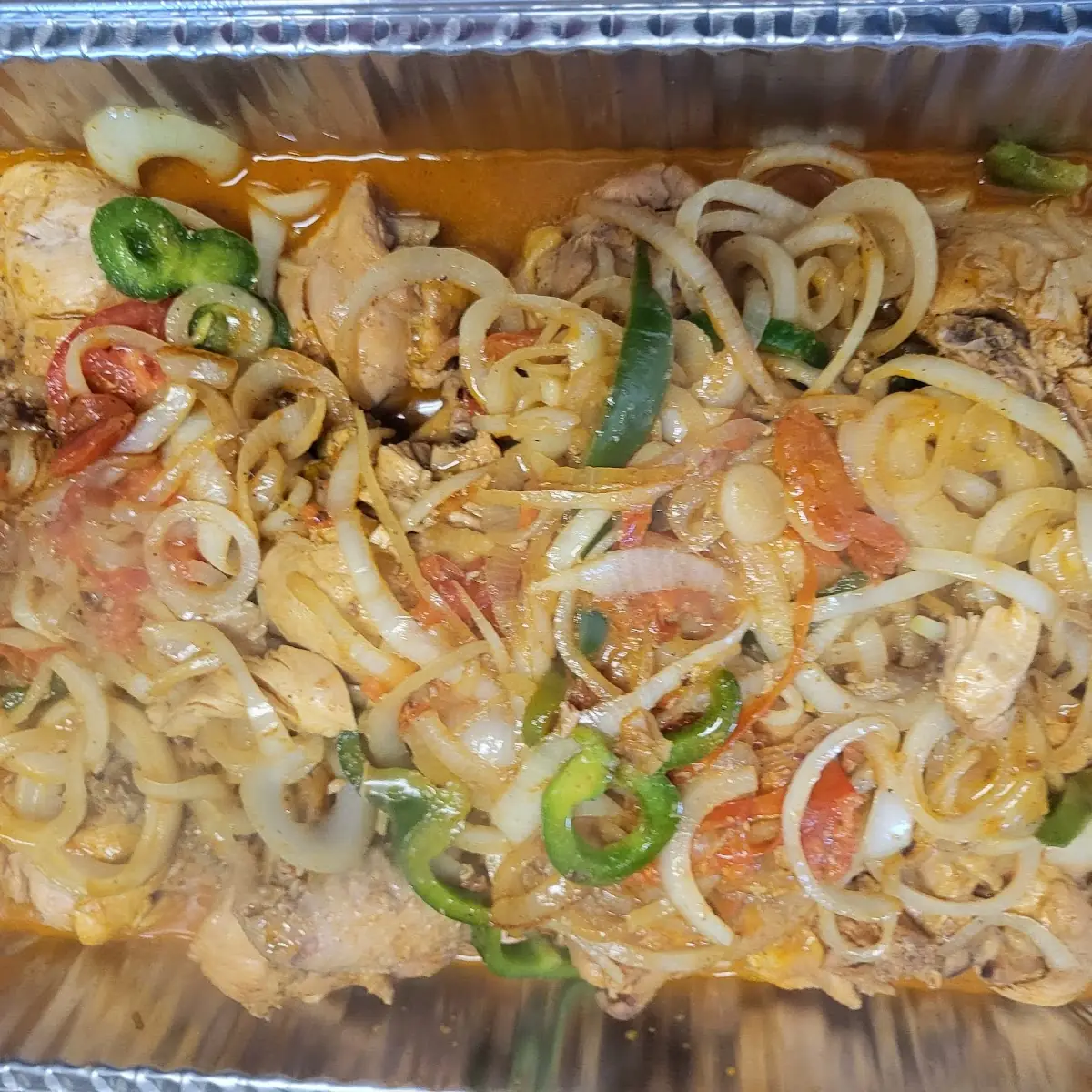 Pollo Encebollado