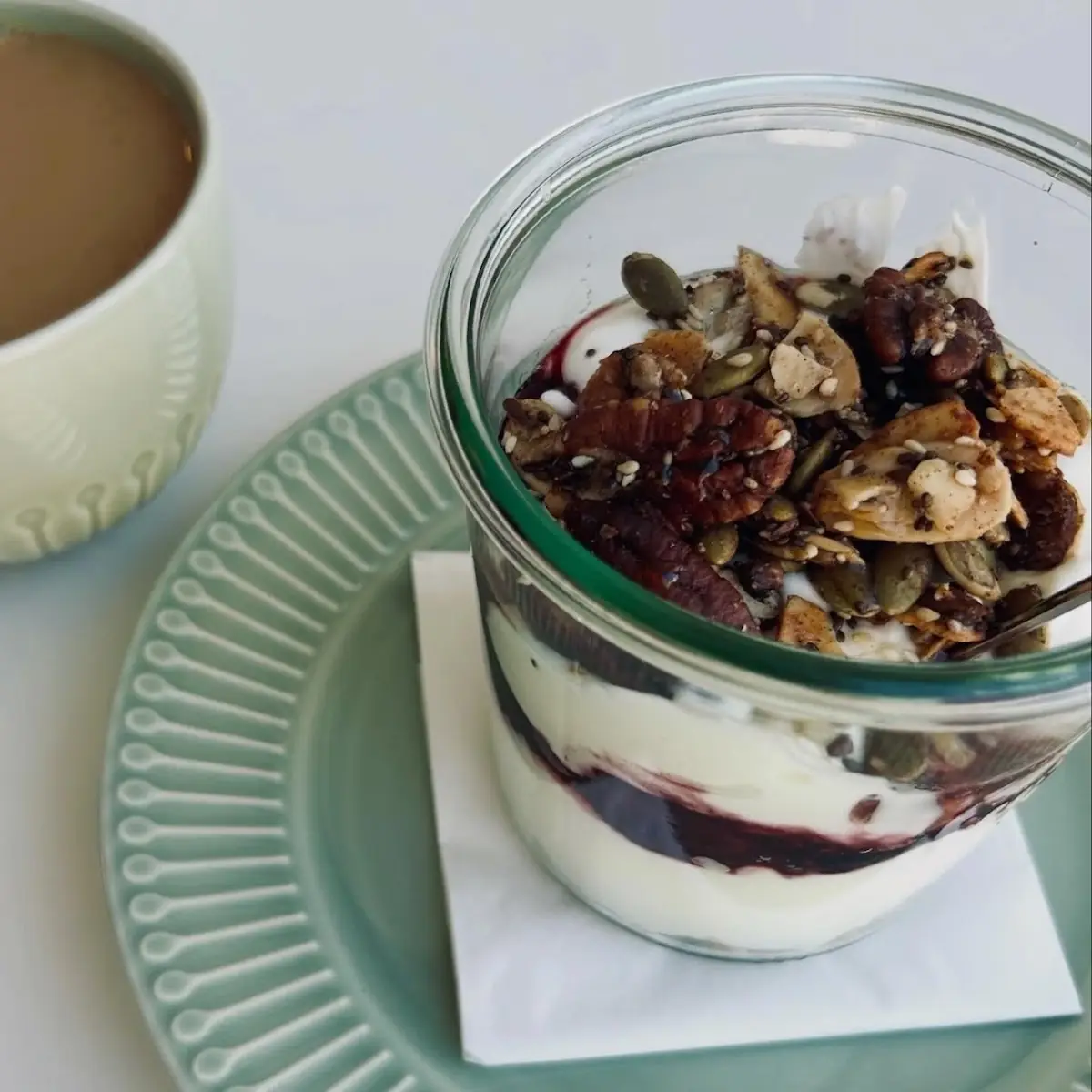 Yogurt Granola Parfait, Frisk Café