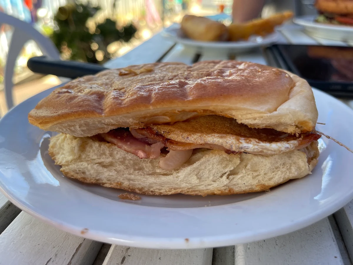 Bacon & Egg Roll