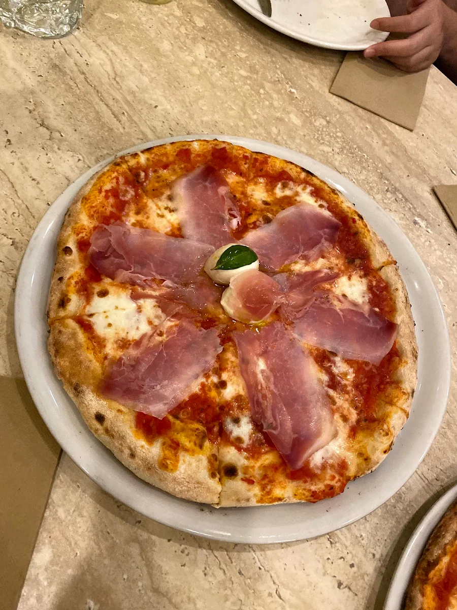 Highlights, Lupa Pizzeria